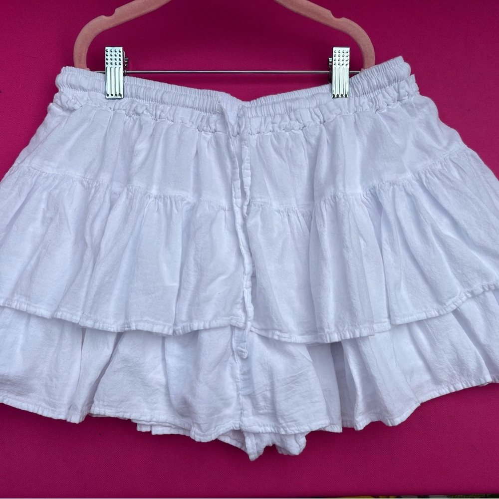 Blanco by Nature, bright White Ruffled Women's Skort.